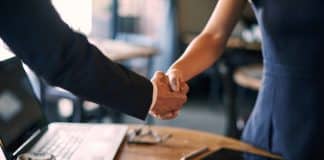 Chefe revela “teste secreto da xícara de café” e explica por que elimina candidatos na hora! Chefe revela “teste secreto da xícara de café” e explica por que elimina candidatos na hora!