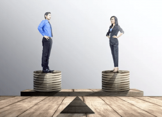 Islândia torna ilegal a diferença salarial entre homens e mulheres