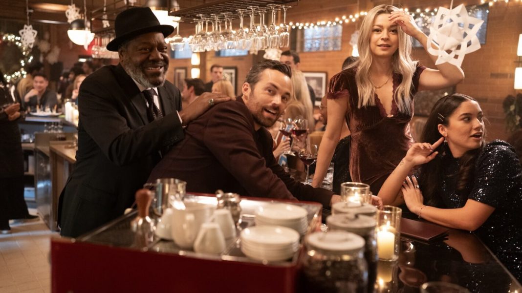 Quatro desconhecidos, encontros inesperados e vidas transformadas — a série curtinha que está bombando na netflix!