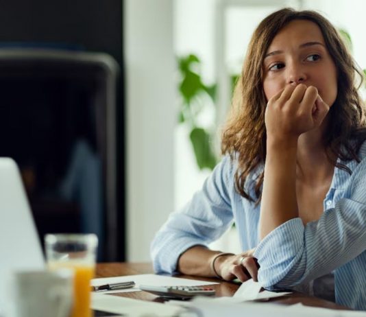 Agora é lei: empresas terão que cuidar da saúde mental dos funcionários